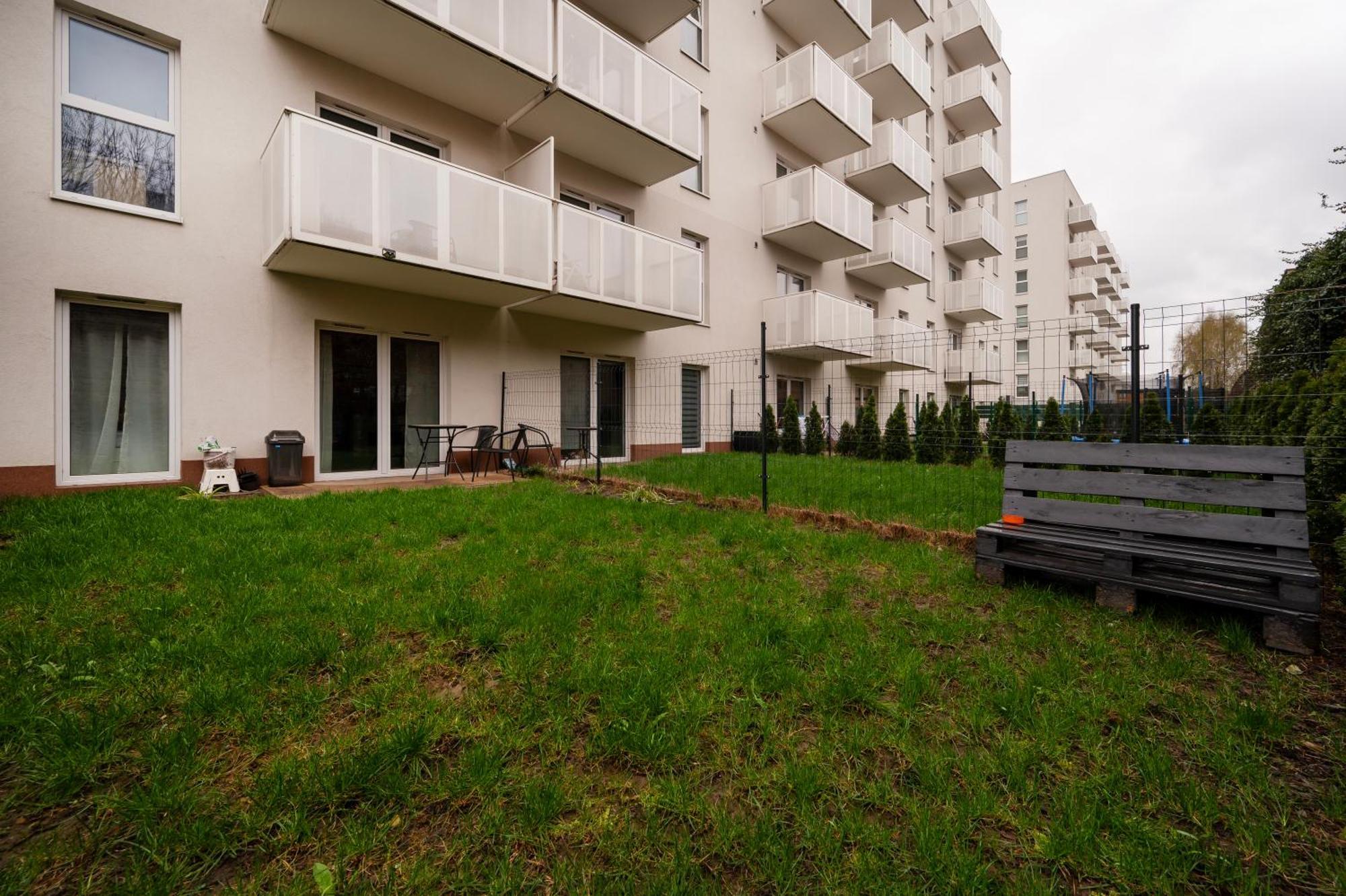 Hideaway Apartment - Terrace With Garden & Parking- By Rentujemy Łódź Eksteriør bilde